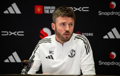 Michael Carrick hé lộ tương lai 4 sao MU