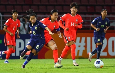 CĐV Thái Lan đồng loạt tiếc nuối khi lỡ hẹn World Cup