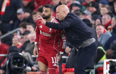 Ba quyết định tai hại của Arne Slot khiến Liverpool sụp đổ