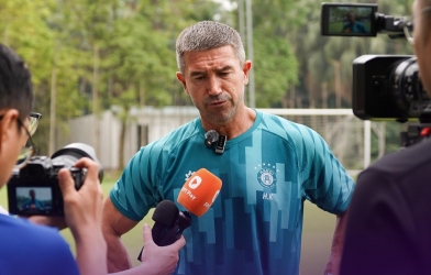 HLV Úc hé lộ chìa khóa giúp Hà Nội FC trở lại đường đua