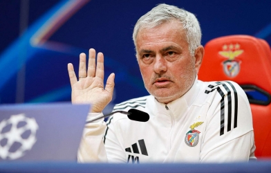 Real Madrid nhận cảnh báo về Mourinho