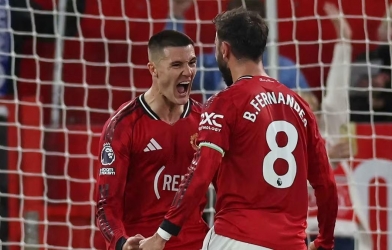 Thắng Brentford, MU sắp có vé Champions League