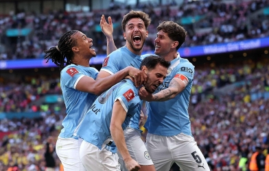 CHÍNH THỨC: Công thần giành 19 danh hiệu chia tay Man City