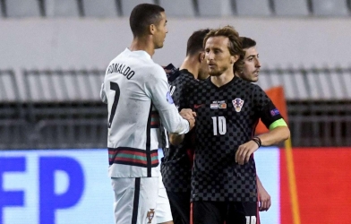 HLV Bồ Đào Nha nói điều bất ngờ về Ronaldo và Modric