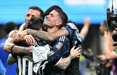 Sao Argentina 'cà khịa' tuyển Anh sau tấm vé vào chung kết World Cup