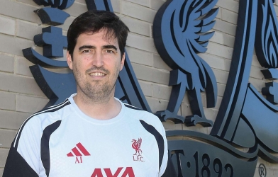 Liverpool phản ứng trước tin Real Madrid theo đuổi trụ cột tuyến giữa