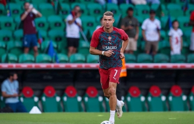 Rời tuyển Bồ Đào Nha, Ronaldo đối mặt án phạt chưa từng có