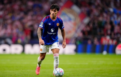 Lisandro Martinez 'bật' lãnh đạo MU trong cuộc họp báo