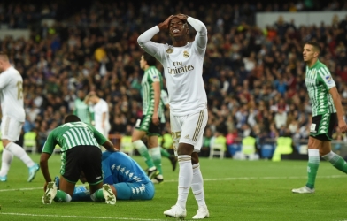 Real Madrid hụt hơi trong cuộc đua vô địch