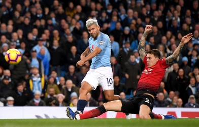 Đội vô địch Ngoại hạng Anh sẽ lộ diện vào cuối tuần này?