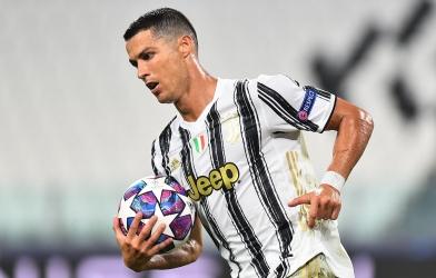 Bước ngoặt xuất hiện, rõ vụ Ronaldo cập bến 'gã khổng lồ'