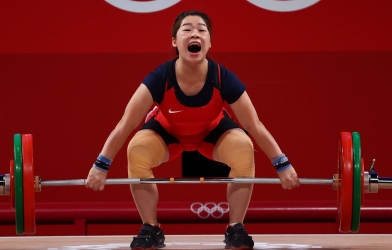 Vì sao trọng tài hủy kết quả cử giật của Hoàng Thị Duyên?