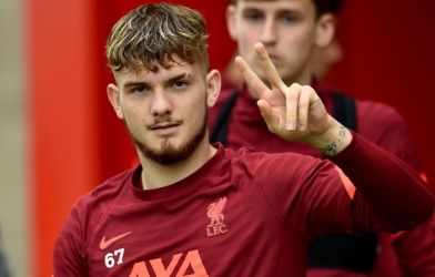 Sao trẻ Liverpool chế nhạo MU là đội không có danh hiệu