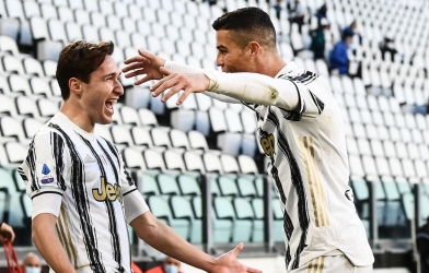 Phục vụ Ronaldo, MU chiêu mộ siêu sao chạy cánh 130 triệu euro?