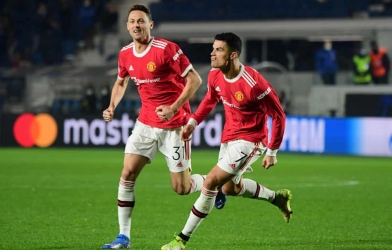 Ronaldo lại tỏa sáng giúp MU thoát thua Atalanta