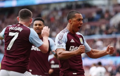 Đánh bại Fulham, Aston Villa làm nóng cuộc đua dự Champions League