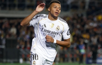 Mbappe tỏa sáng, Real Madrid hạ đẹp Levante để bám sát Barcelona