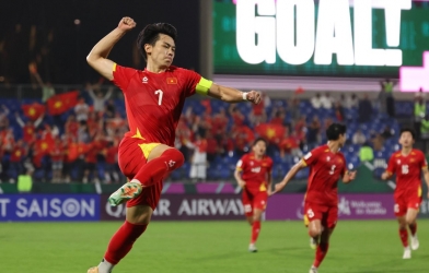 CĐV Đông Nam Á đồng loạt dậy sóng khi Đình Bắc trở thành Cầu thủ ấn tượng nhất châu lục