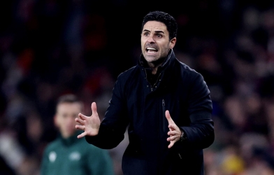 Vừa thắng Leeds, Arsenal nhận ngay cú sốc kép ở Ngoại hạng Anh