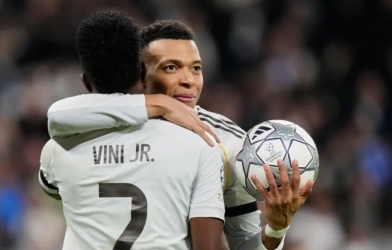 Mbappe yêu cầu, Real chiêu mộ tiền đạo xuất sắc tạo nên 'BBC mới'