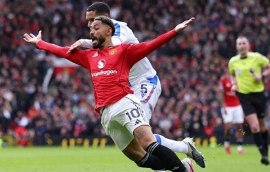 Tranh cãi dữ dội khi MU thắng Crystal Palace