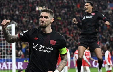 Trực tiếp Bayer Leverkusen 1-0 Arsenal: Pháo thủ tấn công