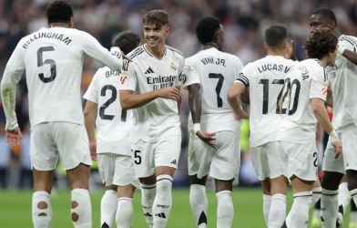 Thừa trung vệ, Real Madrid cắn răng bán cái tên bất ngờ ngay hè 2026
