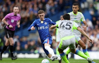 Tranh cãi dữ dội trận Man City thắng đậm Chelsea