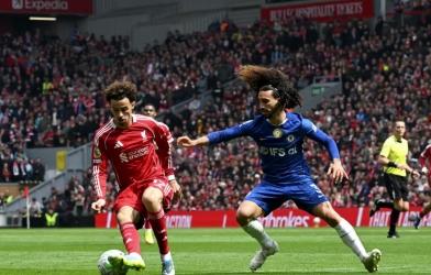 Enzo lập siêu phẩm, Liverpool bị Chelsea cầm chân trong cuộc đua dự cúp C1