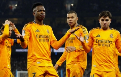 Real gửi đề nghị 120 triệu euro cho 'máy quét', Liverpool rúng động