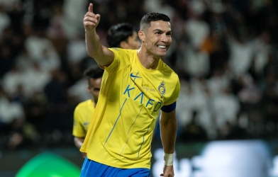 Al Nassr chi khủng, mua 'siêu máy chạy' Premier League giúp Ronaldo vô địch