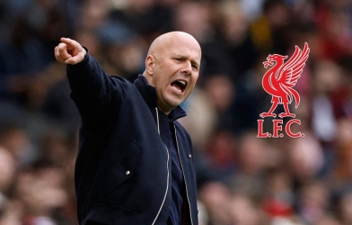 Arne Slot cay đắng thốt lên khi Liverpool sụp đổ trước Aston Villa