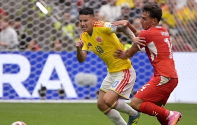 Trực tiếp Thụy Sĩ 0-0 Colombia: Tranh cãi xảy ra