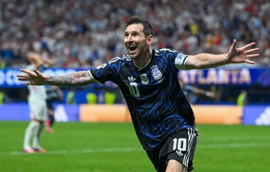 'Không ai trong lịch sử ngăn được Lionel Messi'