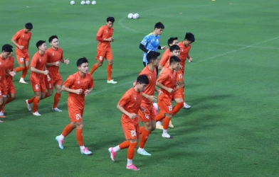 Văn Lâm và Lê Giang vắng mặt, thủ môn U23 bất ngờ được gọi lên tuyển Việt Nam