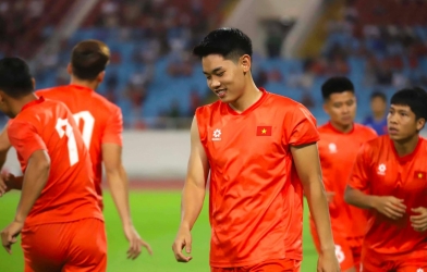 Trực tiếp Việt Nam vs Campuchia: Xuân Son, Tài Lộc dự bị