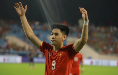 Trực tiếp Việt Nam 3-1 Campuchia: Đình Bắc lập cú đúp