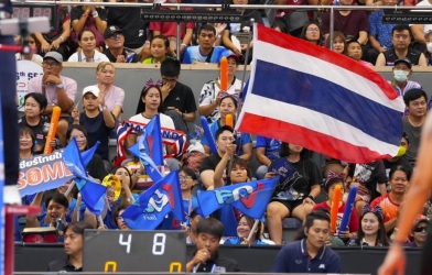 CĐV Thái Lan đồng loạt dậy sóng khi thắng Việt Nam 3-0 để vô địch ĐNÁ
