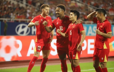 Trực tiếp Việt Nam 1-0 Malaysia: Việt Nam kiểm soát thế trận!