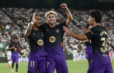 Hàng công tưng bừng, Barca vùi dập Elche không tưởng tại La Liga