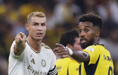 Ronaldo gây tranh cãi trong ngày Al Nassr đứt mạch toàn thắng