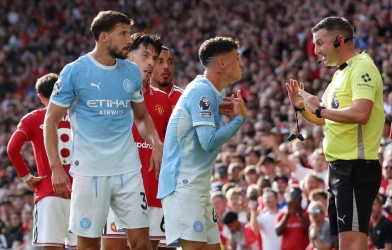 Tranh cãi thẻ đỏ của Phil Foden trận derby MU vs Man City