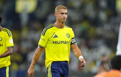 Ronaldo im tiếng, Al Nassr bị vùi dập 4 bàn ở đấu trường C1 châu Á