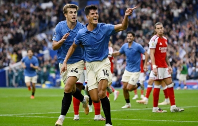 Thua đậm Brighton, Arsenal chính thức vỡ mộng vô địch bất bại Ngoại hạng Anh