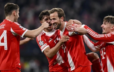 Trực tiếp Augsburg vs Bayern Munich, 20h30 hôm nay 10/10