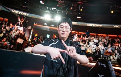 HLE Zeus: 'Chức vô địch hết sức ý nghĩa'