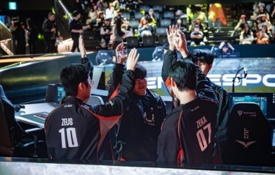 HLE hướng đến chức vô địch First Stand