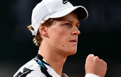 Djokovic tụt hạng, Sinner giữ ngôi số 1 thế giới trước ngày tái xuất