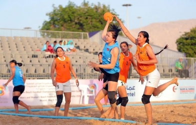 Đội tuyển bóng ném bãi biển nữ Việt Nam lập hat-trick vô địch châu Á, giành vé dự giải thế giới