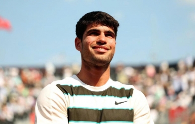 Alcaraz thừa nhận áp lực khi bắt cặp với mỹ nhân quần vợt